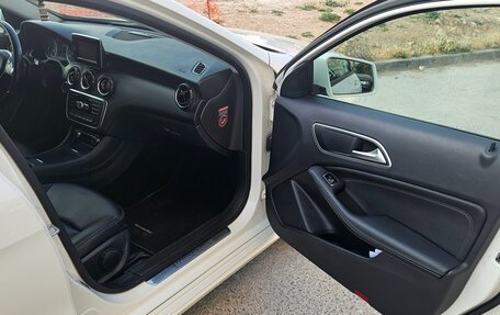 Mercedes-Benz A-Класс, 2015 год, 1 600 000 рублей, 14 фотография