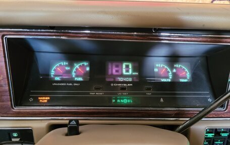 Chrysler Imperial VII, 1992 год, 750 000 рублей, 4 фотография