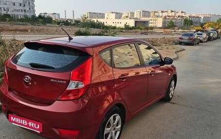 Hyundai Solaris II рестайлинг, 2011 год, 700 000 рублей, 2 фотография