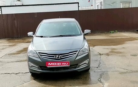 Hyundai Solaris II рестайлинг, 2015 год, 790 000 рублей, 4 фотография