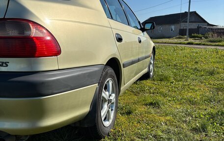 Toyota Avensis III рестайлинг, 2001 год, 400 000 рублей, 6 фотография