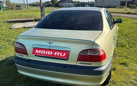Toyota Avensis III рестайлинг, 2001 год, 400 000 рублей, 8 фотография