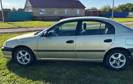 Toyota Avensis III рестайлинг, 2001 год, 400 000 рублей, 11 фотография
