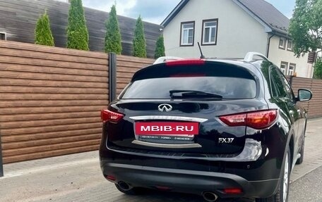 Infiniti FX II, 2013 год, 2 499 000 рублей, 3 фотография