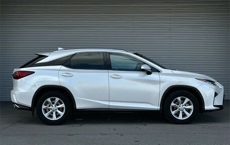 Lexus RX IV рестайлинг, 2017 год, 3 650 000 рублей, 4 фотография