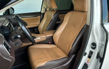 Lexus RX IV рестайлинг, 2017 год, 3 650 000 рублей, 10 фотография