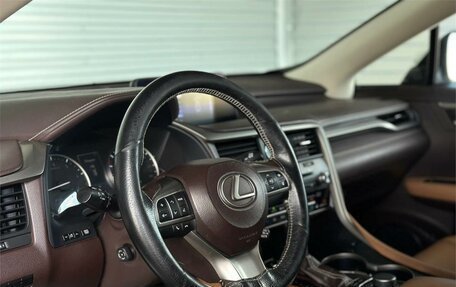 Lexus RX IV рестайлинг, 2017 год, 3 650 000 рублей, 9 фотография