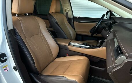 Lexus RX IV рестайлинг, 2017 год, 3 650 000 рублей, 12 фотография
