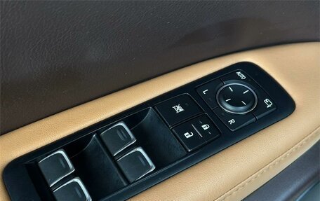 Lexus RX IV рестайлинг, 2017 год, 3 650 000 рублей, 28 фотография