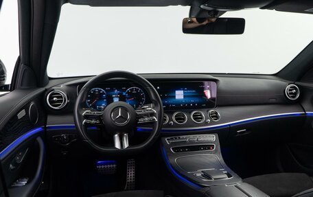 Mercedes-Benz E-Класс, 2021 год, 4 500 000 рублей, 7 фотография