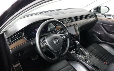 Volkswagen Passat B8 рестайлинг, 2018 год, 1 999 000 рублей, 9 фотография