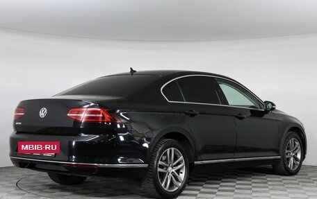 Volkswagen Passat B8 рестайлинг, 2018 год, 1 999 000 рублей, 5 фотография
