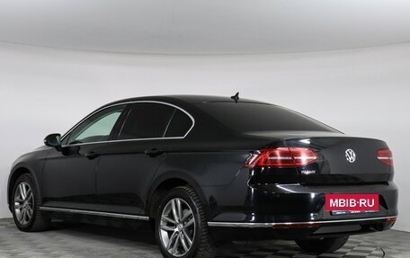Volkswagen Passat B8 рестайлинг, 2018 год, 1 999 000 рублей, 7 фотография