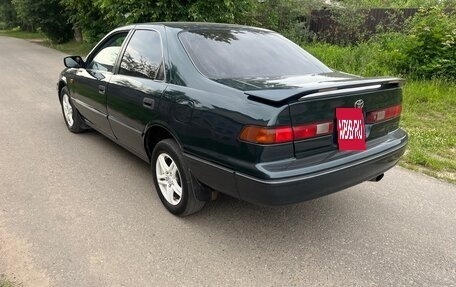 Toyota Camry, 1997 год, 295 000 рублей, 2 фотография