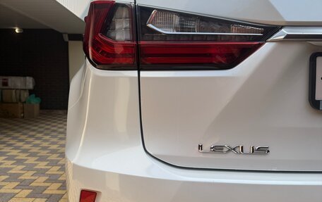 Lexus RX IV рестайлинг, 2017 год, 2 300 000 рублей, 4 фотография