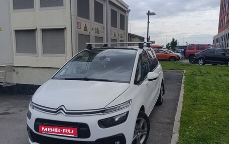Citroen C4 Picasso II рестайлинг, 2017 год, 800 000 рублей, 3 фотография