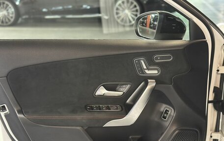 Mercedes-Benz A-Класс AMG, 2022 год, 4 500 000 рублей, 15 фотография