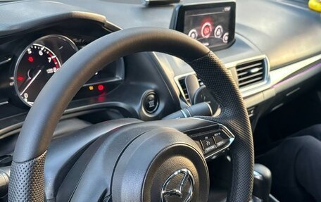 Mazda 3, 2018 год, 1 750 000 рублей, 10 фотография