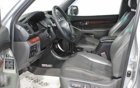 Toyota Land Cruiser Prado 120 рестайлинг, 2007 год, 1 974 000 рублей, 17 фотография