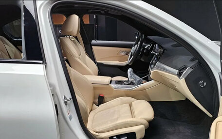 BMW 3 серия, 2022 год, 3 490 000 рублей, 10 фотография