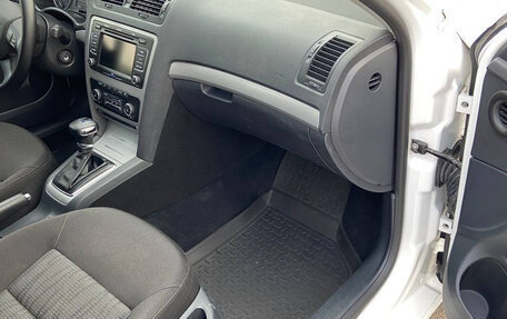 Skoda Octavia, 2012 год, 980 000 рублей, 21 фотография