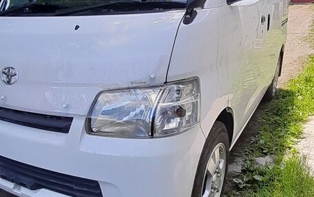 Toyota Town Ace IV, 2017 год, 1 480 000 рублей, 3 фотография