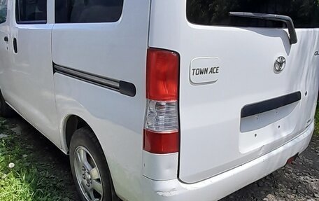 Toyota Town Ace IV, 2017 год, 1 480 000 рублей, 5 фотография