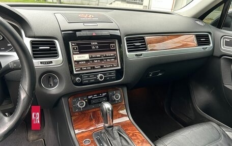 Volkswagen Touareg III, 2010 год, 1 450 000 рублей, 8 фотография