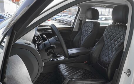 Volkswagen Touareg III, 2017 год, 4 299 000 рублей, 10 фотография