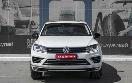 Volkswagen Touareg III, 2017 год, 4 299 000 рублей, 3 фотография