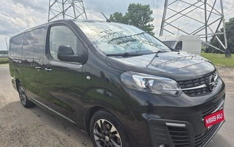 Opel Zafira Life I, 2021 год, 3 800 000 рублей, 9 фотография