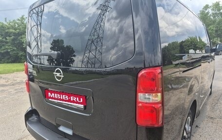 Opel Zafira Life I, 2021 год, 3 800 000 рублей, 8 фотография