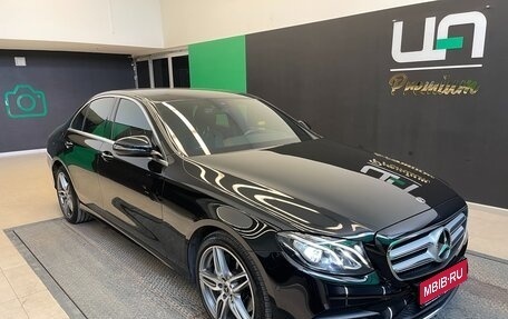Mercedes-Benz E-Класс, 2019 год, 4 600 000 рублей, 1 фотография