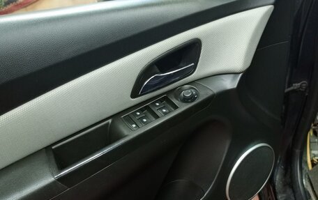Chevrolet Cruze II, 2014 год, 900 000 рублей, 9 фотография