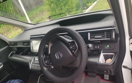 Honda Stepwgn IV, 2017 год, 2 300 000 рублей, 6 фотография
