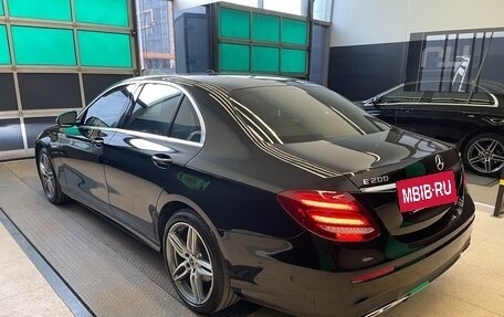 Mercedes-Benz E-Класс, 2019 год, 4 600 000 рублей, 4 фотография
