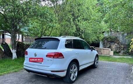 Volkswagen Touareg III, 2015 год, 3 750 000 рублей, 4 фотография