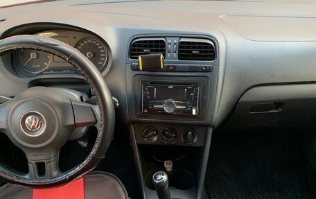 Volkswagen Polo VI (EU Market), 2011 год, 650 000 рублей, 16 фотография