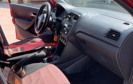 Volkswagen Polo VI (EU Market), 2011 год, 650 000 рублей, 10 фотография