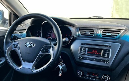 KIA Rio III рестайлинг, 2016 год, 890 000 рублей, 18 фотография