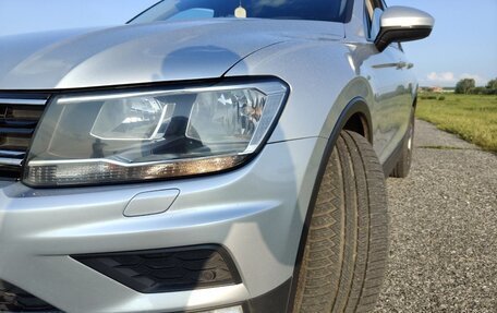 Volkswagen Tiguan II, 2017 год, 2 220 000 рублей, 2 фотография