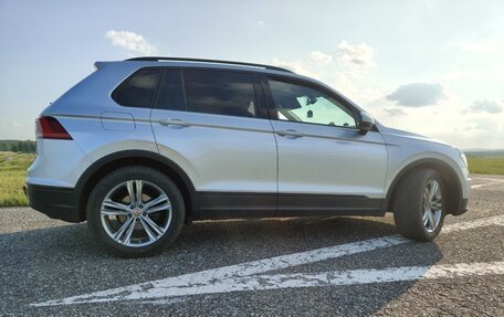 Volkswagen Tiguan II, 2017 год, 2 220 000 рублей, 10 фотография