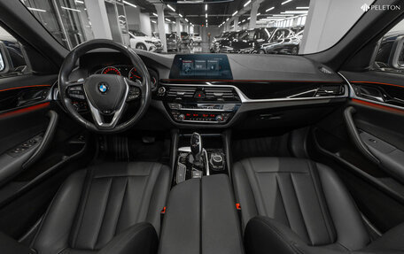 BMW 5 серия, 2019 год, 3 090 000 рублей, 8 фотография