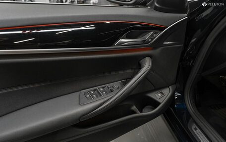BMW 5 серия, 2019 год, 3 090 000 рублей, 14 фотография