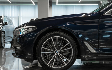 BMW 5 серия, 2019 год, 3 090 000 рублей, 21 фотография