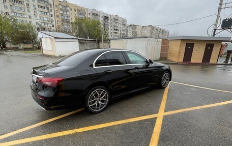 Mercedes-Benz E-Класс, 2020 год, 4 200 000 рублей, 4 фотография