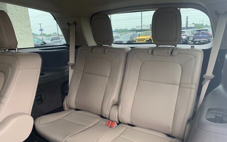 Lincoln Aviator II, 2022 год, 5 810 000 рублей, 28 фотография