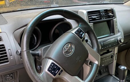 Toyota Land Cruiser Prado 150 рестайлинг 2, 2010 год, 3 900 000 рублей, 12 фотография