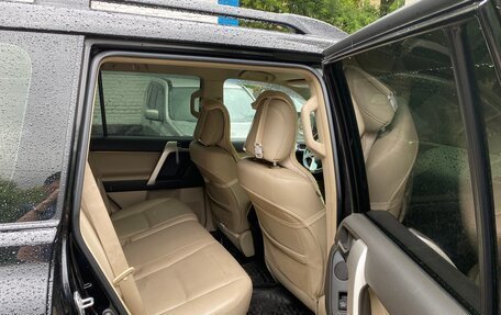 Toyota Land Cruiser Prado 150 рестайлинг 2, 2010 год, 3 900 000 рублей, 10 фотография