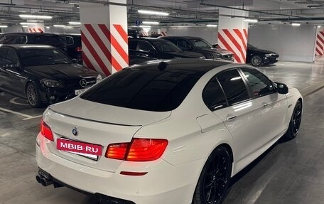 BMW 5 серия, 2011 год, 2 000 000 рублей, 13 фотография